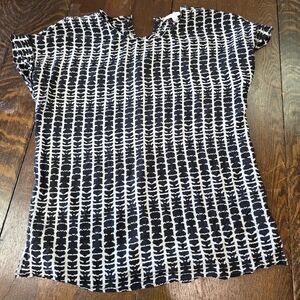 Piperlime Monochrome Patterned Blouse